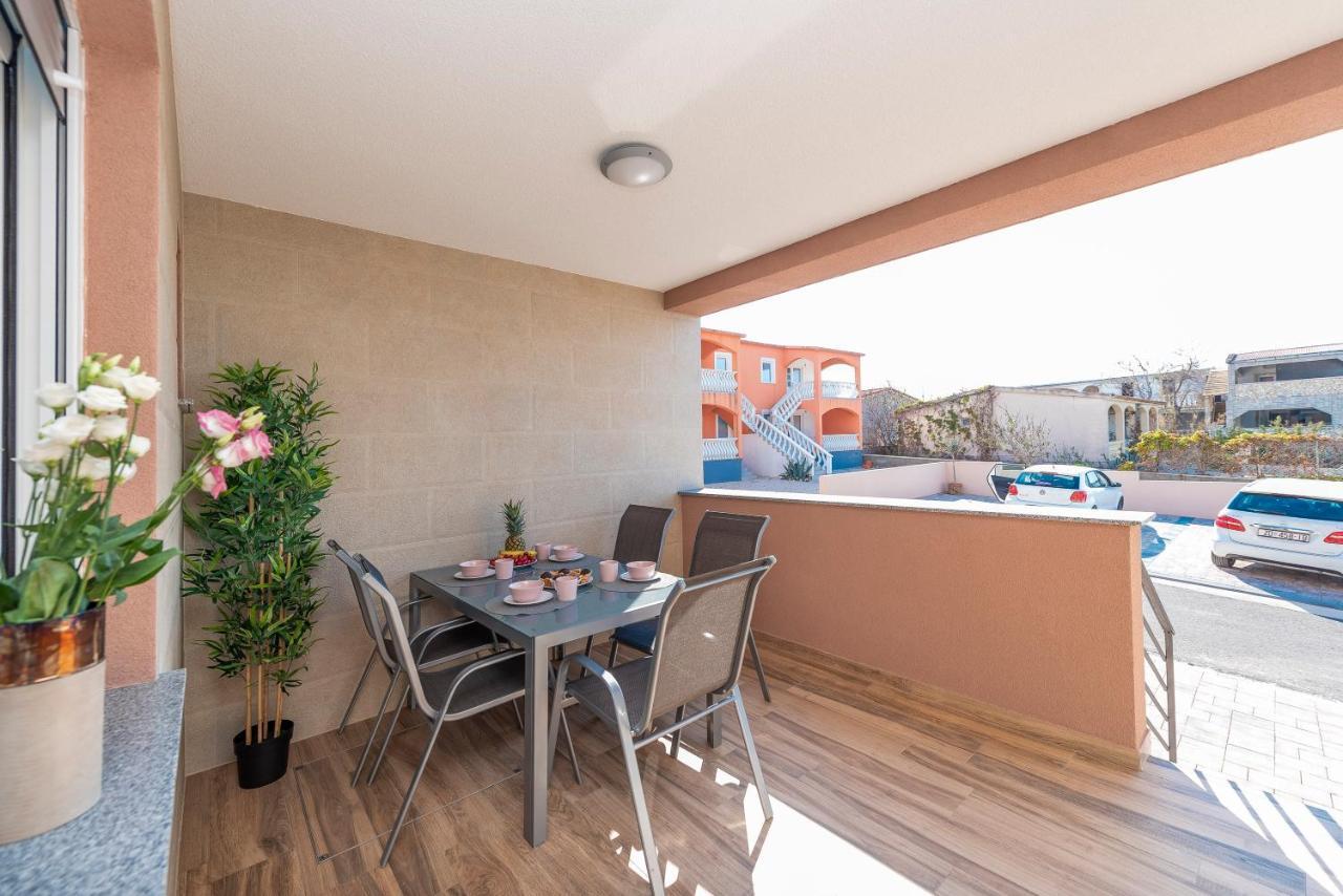 Luxury Apartments - La Vir 5& 6 المظهر الخارجي الصورة