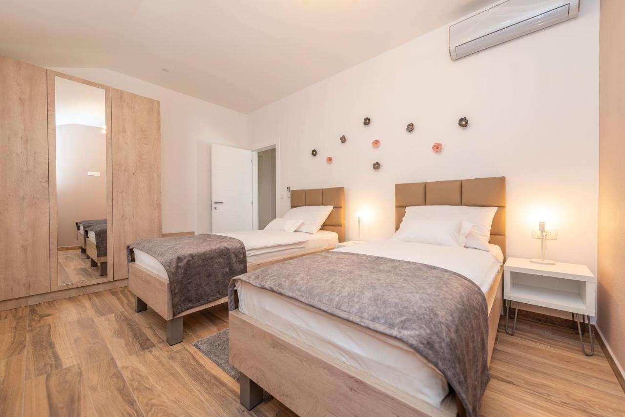 Luxury Apartments - La Vir 5& 6 المظهر الخارجي الصورة