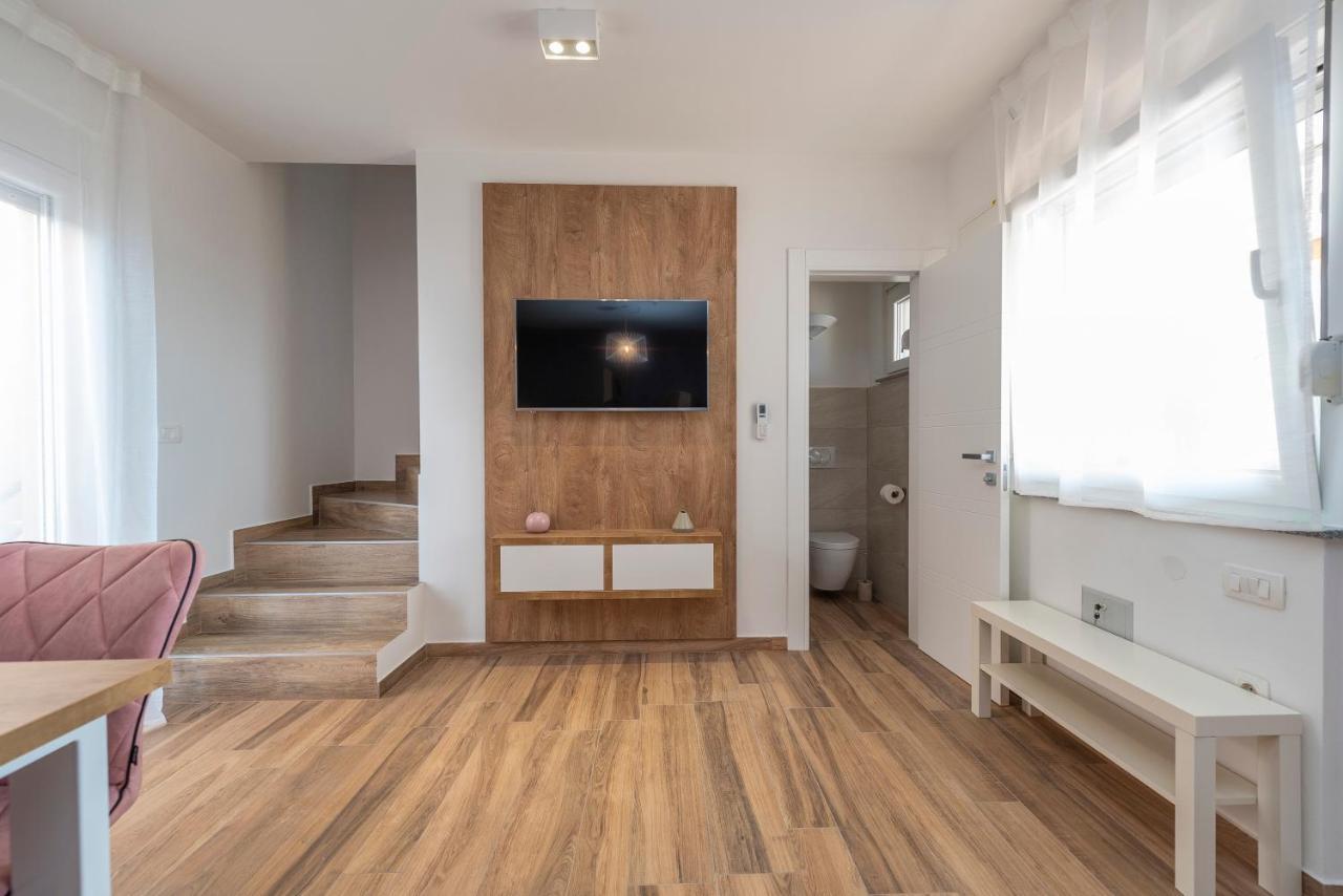 Luxury Apartments - La Vir 5& 6 المظهر الخارجي الصورة