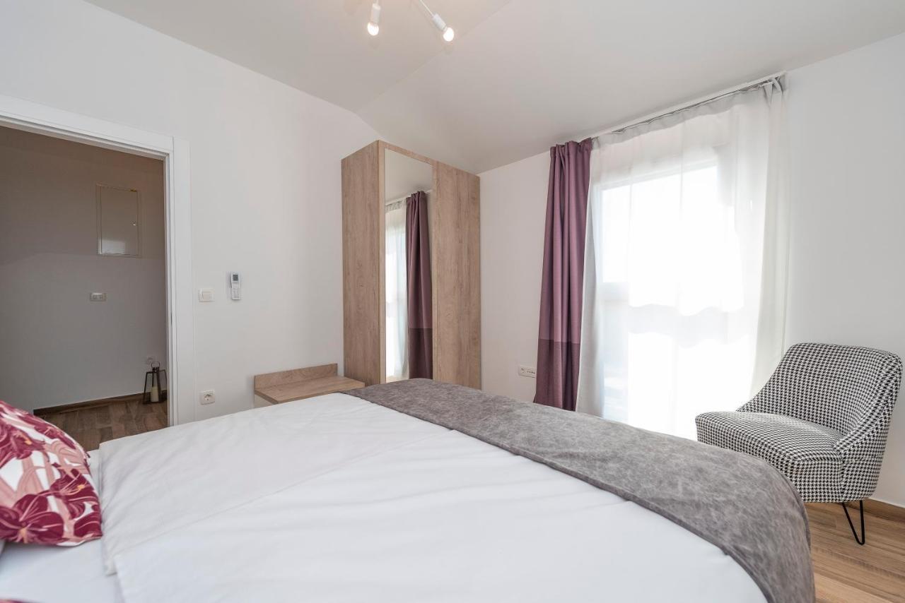 Luxury Apartments - La Vir 5& 6 المظهر الخارجي الصورة